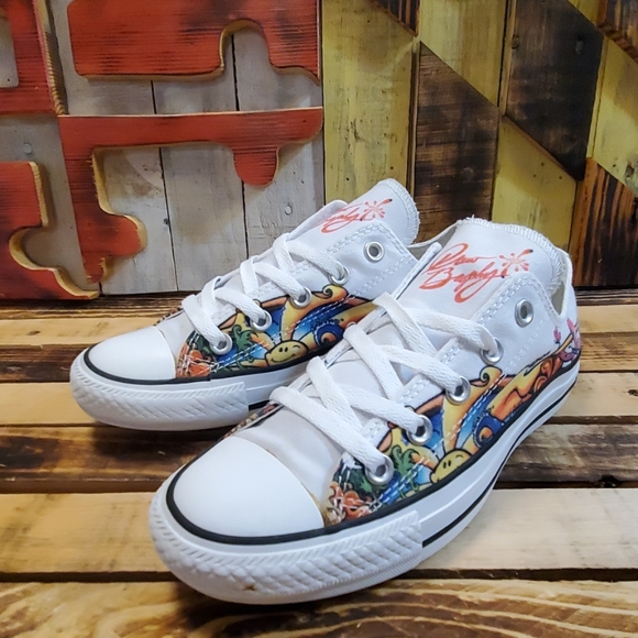 Converse Shoes - Converse Allstars Womens Size 6